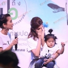 เพื่อนพี่น้องในวงการร่วมงานนิทรรศการภาพถ่าย "คิดถึงปอ"