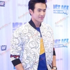 "เจมส์ มาร์" ออกงานในชุดสุดเท่ 