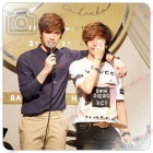 "เต๋า-คชา" จัดมิตติ้งทำบุญ 5ปีคู่จิ้น ทำบุญบ้านคนชรา 