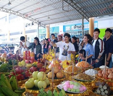 "เติ้ล ตะวัน" นำทีมนักแสดงและทีมงานละคร 2 เรื่อง "สารวัตรแม่ลูกอ่อน" และ "ว่าความตามรัก"