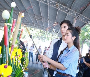 "เติ้ล ตะวัน" นำทีมนักแสดงและทีมงานละคร 2 เรื่อง "สารวัตรแม่ลูกอ่อน" และ "ว่าความตามรัก"