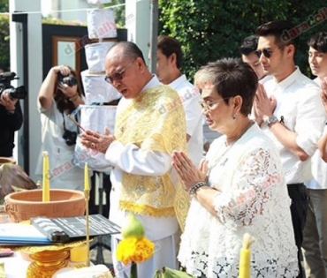 ค่ายชลลัมพี บวงสรวงละคร 2 เรื่อง "มาตุภูมิแห่งหัวใจ" กับ "มนตราลายหงส์"