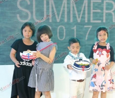 "กุ๊บกิ๊บ" และ "เป่าเปา" พร้อมเหล่าคนดังร่วมงาน Kids Fashion Show