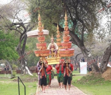 ยิ่งใหญ่อลังการ “หม่อมน้อย” นำทีมนักแสดง “ศรีอโยธยา” บวงสรวง "บูรพกษัตราธิราชเจ้า"