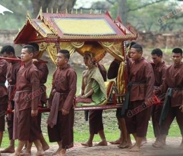 ยิ่งใหญ่อลังการ “หม่อมน้อย” นำทีมนักแสดง “ศรีอโยธยา” บวงสรวง "บูรพกษัตราธิราชเจ้า"