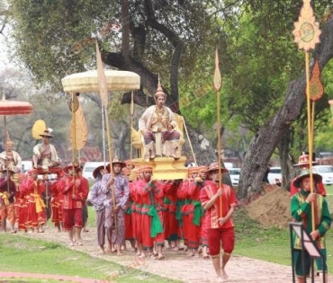 ยิ่งใหญ่อลังการ “หม่อมน้อย” นำทีมนักแสดง “ศรีอโยธยา” บวงสรวง "บูรพกษัตราธิราชเจ้า"