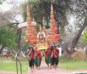 ยิ่งใหญ่อลังการ “หม่อมน้อย” นำทีมนักแสดง “ศรีอโยธยา” บวงสรวง "บูรพกษัตราธิราชเจ้า"