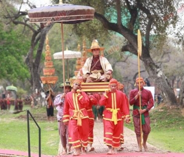 ยิ่งใหญ่อลังการ “หม่อมน้อย” นำทีมนักแสดง “ศรีอโยธยา” บวงสรวง "บูรพกษัตราธิราชเจ้า"