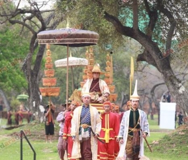 ยิ่งใหญ่อลังการ “หม่อมน้อย” นำทีมนักแสดง “ศรีอโยธยา” บวงสรวง "บูรพกษัตราธิราชเจ้า"