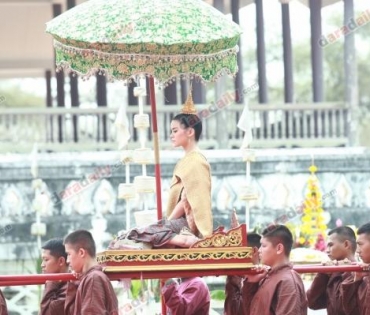 ยิ่งใหญ่อลังการ “หม่อมน้อย” นำทีมนักแสดง “ศรีอโยธยา” บวงสรวง "บูรพกษัตราธิราชเจ้า"