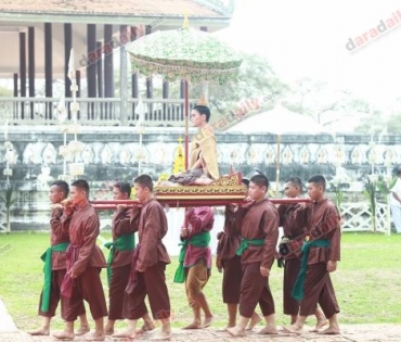 ยิ่งใหญ่อลังการ “หม่อมน้อย” นำทีมนักแสดง “ศรีอโยธยา” บวงสรวง "บูรพกษัตราธิราชเจ้า"