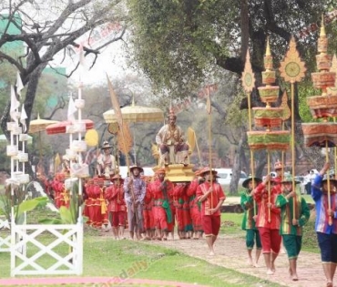 ยิ่งใหญ่อลังการ “หม่อมน้อย” นำทีมนักแสดง “ศรีอโยธยา” บวงสรวง "บูรพกษัตราธิราชเจ้า"