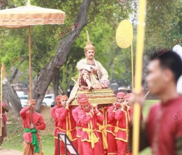 ยิ่งใหญ่อลังการ “หม่อมน้อย” นำทีมนักแสดง “ศรีอโยธยา” บวงสรวง "บูรพกษัตราธิราชเจ้า"