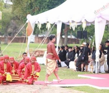 ยิ่งใหญ่อลังการ “หม่อมน้อย” นำทีมนักแสดง “ศรีอโยธยา” บวงสรวง "บูรพกษัตราธิราชเจ้า"