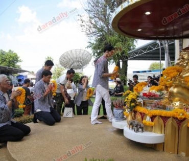 งานบวงสรวงละคร "ริมฝั่งน้ำ"