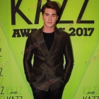 ทัพดารา-คนบันเทิง ตบเท้าเข้าร่วมงานประกาศรางวัล "KAZZ Awards 2017"