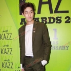 ทัพดารา-คนบันเทิง ตบเท้าเข้าร่วมงานประกาศรางวัล "KAZZ Awards 2017"