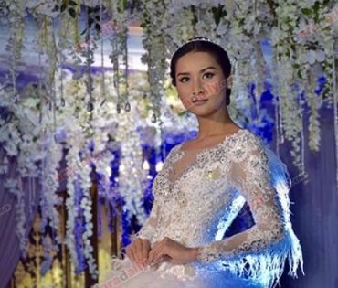 ศรีริต้า, คาริสา, เมญ่า นำทีมร่วมงานเดินแบบแฟชั่นชุดแต่งงาน