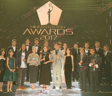 กองทัพ "ศิลปิน-ดาราดัง" ร่วมงาน NINE ENTERTAIN AWARDS 2017