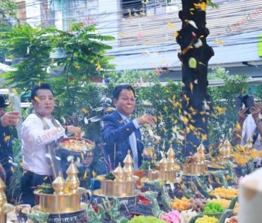 ครูชลธีร์ งานบวงสรวงบรรพชน