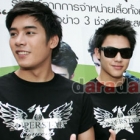 SuperStarขายเสื้อผู้ประสบอุทกภัยน้ำท่วม