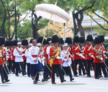 ขบวนพระบรมราชอิสริยยศ พระราชพิธีถวายพระเพลิงพระบรมศพ พระบาทสมเด็จพระปรมินทรมหาภูมิพลอดุลยเดช บรมนาถบพิตร