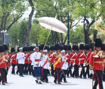 ขบวนพระบรมราชอิสริยยศ พระราชพิธีถวายพระเพลิงพระบรมศพ พระบาทสมเด็จพระปรมินทรมหาภูมิพลอดุลยเดช บรมนาถบพิตร