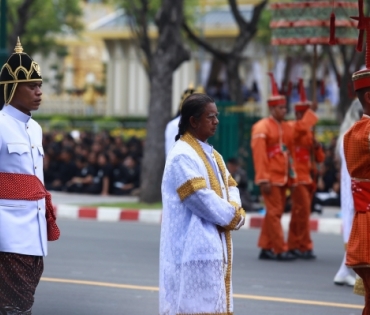 ขบวนพระบรมราชอิสริยยศ พระราชพิธีถวายพระเพลิงพระบรมศพ พระบาทสมเด็จพระปรมินทรมหาภูมิพลอดุลยเดช บรมนาถบพิตร