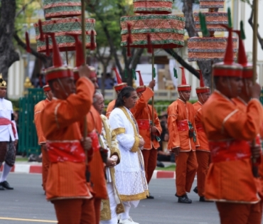 ขบวนพระบรมราชอิสริยยศ พระราชพิธีถวายพระเพลิงพระบรมศพ พระบาทสมเด็จพระปรมินทรมหาภูมิพลอดุลยเดช บรมนาถบพิตร