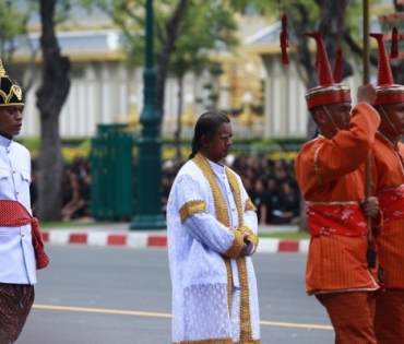 ขบวนพระบรมราชอิสริยยศ พระราชพิธีถวายพระเพลิงพระบรมศพ พระบาทสมเด็จพระปรมินทรมหาภูมิพลอดุลยเดช บรมนาถบพิตร