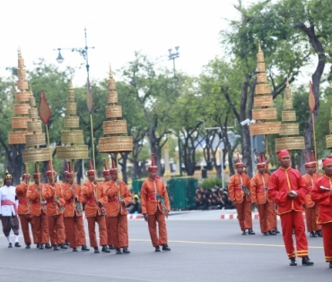 ขบวนพระบรมราชอิสริยยศ พระราชพิธีถวายพระเพลิงพระบรมศพ พระบาทสมเด็จพระปรมินทรมหาภูมิพลอดุลยเดช บรมนาถบพิตร