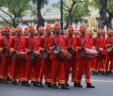 ขบวนพระบรมราชอิสริยยศ พระราชพิธีถวายพระเพลิงพระบรมศพ พระบาทสมเด็จพระปรมินทรมหาภูมิพลอดุลยเดช บรมนาถบพิตร