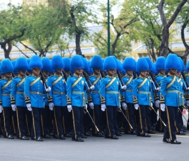 ขบวนพระบรมราชอิสริยยศ พระราชพิธีถวายพระเพลิงพระบรมศพ พระบาทสมเด็จพระปรมินทรมหาภูมิพลอดุลยเดช บรมนาถบพิตร