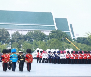 ขบวนพระบรมราชอิสริยยศ พระราชพิธีถวายพระเพลิงพระบรมศพ พระบาทสมเด็จพระปรมินทรมหาภูมิพลอดุลยเดช บรมนาถบพิตร