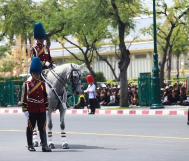 ขบวนพระบรมราชอิสริยยศ พระราชพิธีถวายพระเพลิงพระบรมศพ พระบาทสมเด็จพระปรมินทรมหาภูมิพลอดุลยเดช บรมนาถบพิตร