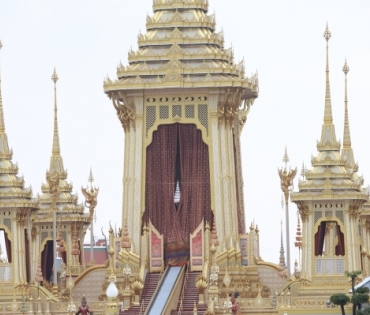 ขบวนพระบรมราชอิสริยยศ พระราชพิธีถวายพระเพลิงพระบรมศพ พระบาทสมเด็จพระปรมินทรมหาภูมิพลอดุลยเดช บรมนาถบพิตร