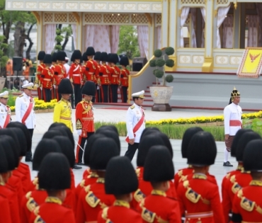 ขบวนพระบรมราชอิสริยยศ พระราชพิธีถวายพระเพลิงพระบรมศพ พระบาทสมเด็จพระปรมินทรมหาภูมิพลอดุลยเดช บรมนาถบพิตร