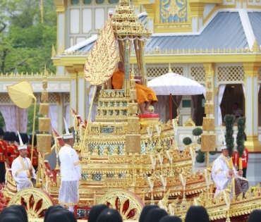 ขบวนพระบรมราชอิสริยยศ พระราชพิธีถวายพระเพลิงพระบรมศพ พระบาทสมเด็จพระปรมินทรมหาภูมิพลอดุลยเดช บรมนาถบพิตร