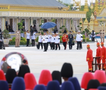 ขบวนพระบรมราชอิสริยยศ พระราชพิธีถวายพระเพลิงพระบรมศพ พระบาทสมเด็จพระปรมินทรมหาภูมิพลอดุลยเดช บรมนาถบพิตร