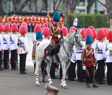 ขบวนพระบรมราชอิสริยยศ พระราชพิธีถวายพระเพลิงพระบรมศพ พระบาทสมเด็จพระปรมินทรมหาภูมิพลอดุลยเดช บรมนาถบพิตร