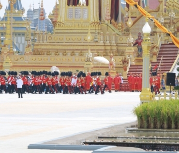 ขบวนพระบรมราชอิสริยยศ พระราชพิธีถวายพระเพลิงพระบรมศพ พระบาทสมเด็จพระปรมินทรมหาภูมิพลอดุลยเดช บรมนาถบพิตร