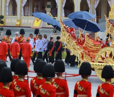 ขบวนพระบรมราชอิสริยยศ พระราชพิธีถวายพระเพลิงพระบรมศพ พระบาทสมเด็จพระปรมินทรมหาภูมิพลอดุลยเดช บรมนาถบพิตร