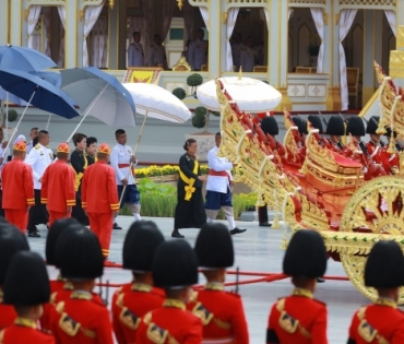 ขบวนพระบรมราชอิสริยยศ พระราชพิธีถวายพระเพลิงพระบรมศพ พระบาทสมเด็จพระปรมินทรมหาภูมิพลอดุลยเดช บรมนาถบพิตร