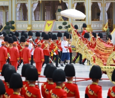 ขบวนพระบรมราชอิสริยยศ พระราชพิธีถวายพระเพลิงพระบรมศพ พระบาทสมเด็จพระปรมินทรมหาภูมิพลอดุลยเดช บรมนาถบพิตร