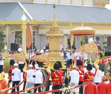 ขบวนพระบรมราชอิสริยยศ พระราชพิธีถวายพระเพลิงพระบรมศพ พระบาทสมเด็จพระปรมินทรมหาภูมิพลอดุลยเดช บรมนาถบพิตร