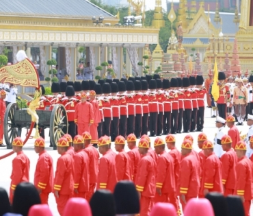 ขบวนพระบรมราชอิสริยยศ พระราชพิธีถวายพระเพลิงพระบรมศพ พระบาทสมเด็จพระปรมินทรมหาภูมิพลอดุลยเดช บรมนาถบพิตร