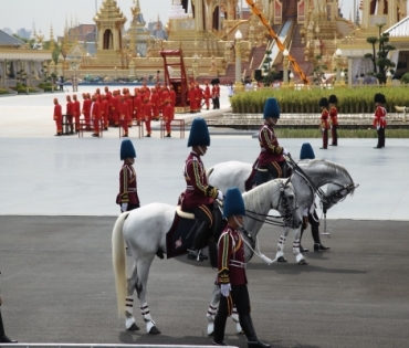 ขบวนพระบรมราชอิสริยยศ พระราชพิธีถวายพระเพลิงพระบรมศพ พระบาทสมเด็จพระปรมินทรมหาภูมิพลอดุลยเดช บรมนาถบพิตร