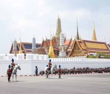 ขบวนพระบรมราชอิสริยยศ พระราชพิธีถวายพระเพลิงพระบรมศพ พระบาทสมเด็จพระปรมินทรมหาภูมิพลอดุลยเดช บรมนาถบพิตร