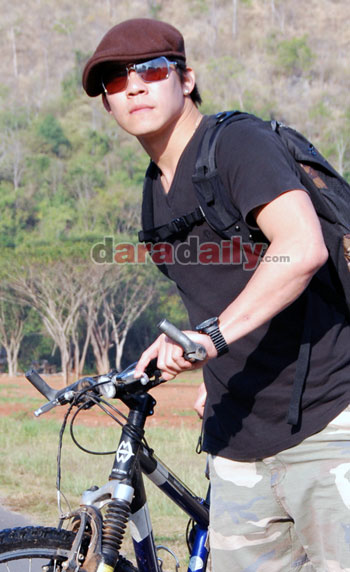 “แอนดี้”พาฝรั่งหัวใจไทยตื่นตา!เลี้ยงควาย-ปลูกข้าวที่ จ.สุพรรณบุรี 