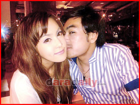 เลิกโบ๊ท "เมย์ อรวรรษา" สวีตหวาน "ไรวินทร์" แชะภาพจุ๊บแก้ม